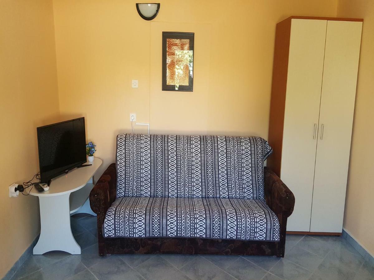 Apartment Silvija Ližnjan Exteriör bild